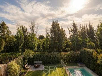 Casa · 130m² · 5 Ambientes · 3 Cocheras · Casas de San Patricio | Venta | Casa de 3 Dorm, Playroom y Pileta con Lindísima Vista Abierta