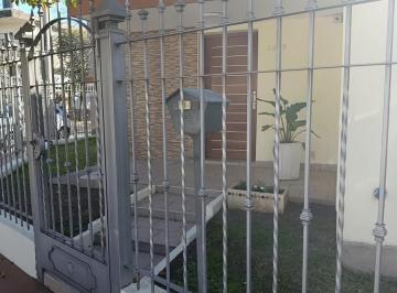 Casa · 119m² · 5 Ambientes · 1 Cochera · Casa en Venta en Bajo Palermo Apto Crédito 2 Dorm.