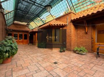 Casa de 5 ambientes, Ciudad de Mendoza · Casa en Venta C/ Cochera en 4.ª Sección Área Fundacional