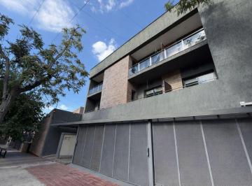 Departamento · 54m² · 3 Ambientes · 1 Cochera · Dúplex en Venta 2 Dorm. - Calle Beltrán