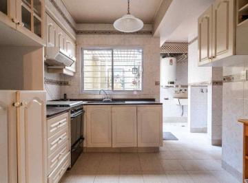 Departamento · 118m² · 4 Ambientes · 1 Cochera · Venta 4 Ambientes C/cochera y Dep Caballito