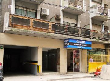 Garage · 15m² · Cochera en Venta en Sarmiento 1200 en San Nicolas
