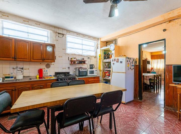 Casa · 162m² · 5 Ambientes · 1 Cochera