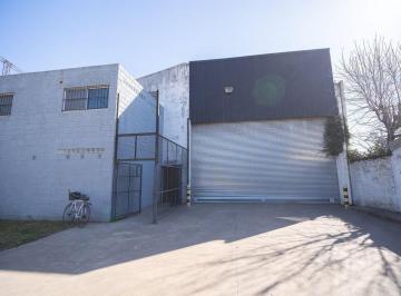 Bodega-Galpón · 702m² · Alquiler Galpon Moreno Frente Univers Lote 850 m²