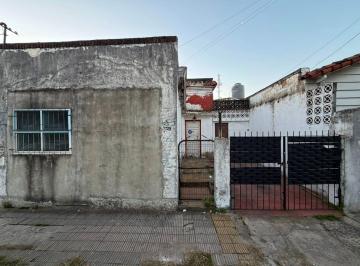 Casa · 90m² · 3 Ambientes · 1 Cochera · Venta Casa 3 Ambientes Flipping Excelent Ubicacion