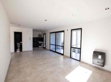 Casa · 90m² · 4 Ambientes · 2 Cocheras · Venta Casa en City Bell