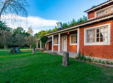 Quinta vacacional · 160m² · 4 Dormitorios · Venta Casa Quinta en El Pato