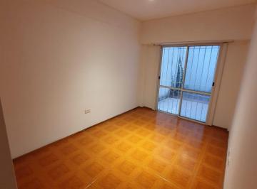 Departamento de 3 ambientes, Avellaneda · Departamento 3 Ambientes P. Baja en Alquiler en Centro de Wilde