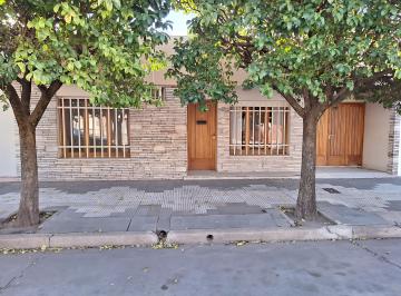 Casa de 3 ambientes, Río Tercero · Propiedad en Venta