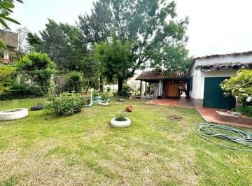 Quinta vacacional · 90m² · 2 Dormitorios · 1 Cochera · Casa Quinta Venta Pileta Parque 749,8 m². J. C. Paz