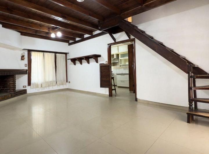 PH · 210m² · 5 Ambientes · 1 Cochera