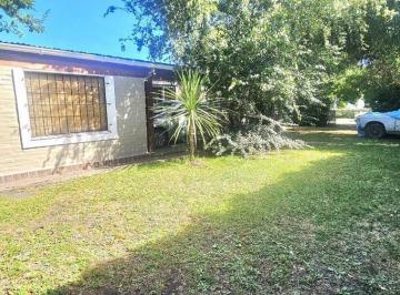 Casa · 112m² · 3 Ambientes · 2 Cocheras · Venta Casa 3, Cochera y Amplio Parque Acantilados