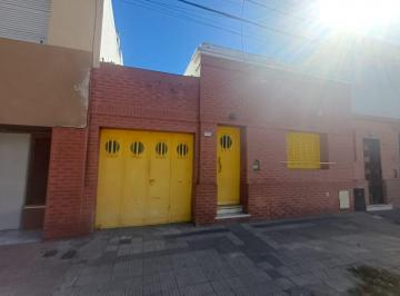 Casa · 80m² · 3 Ambientes · 1 Cochera · Venta Casa 2 Dorm. San Vicente con Cochera