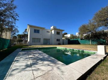 Casa · 270m² · 8 Ambientes · 2 Cocheras · Venta Casa 3 Dorm. Valle Escondido