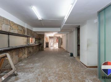 Local comercial · 290m² · 4 Cocheras · Alquiler Local Flores