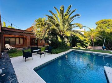 Casa · 300m² · 5 Ambientes · 1 Cochera · Casa en Venta 4 Dorm. El Carmen Country Club