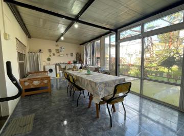 Casa · 107m² · 3 Ambientes · 1 Cochera · Casa en Venta con Cochera y Fondo Libre - Quilmes