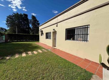 Casa · 125m² · 4 Ambientes · 1 Cochera · Casa Quinta Pecho Colorado 656