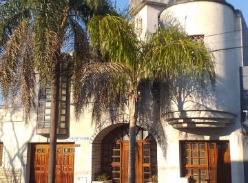 Casa · 217m² · 6 Ambientes · 1 Cochera · Casa en Venta en Pergamino Zona Centro
