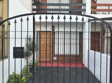 PH de 3 ambientes, Morón · Dueño Directo Alquila Excelente Duplex 3 Ambientes en Haedo, Barrio Guemes