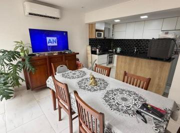 Casa · 140m² · 5 Ambientes · Casa Interna Unica de 3 Dorm. en Costanera