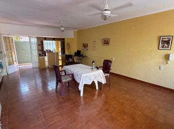 Casa · 75m² · 3 Ambientes · 1 Cochera · Se Vende Casa Interna con Patio y Cochera