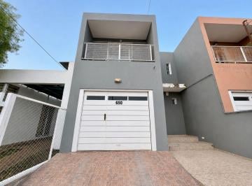 Casa · 99m² · 4 Ambientes · 1 Cochera · Duplex 2 Dormit C/cochera Amplio Patio La Calera
