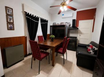 Casa · 90m² · 4 Ambientes · Venta Casa 3 Amb con Patio y Depto Wilde