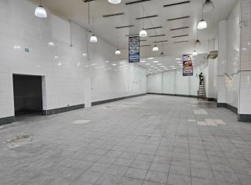 Local comercial · 700m² · 8 Cocheras · Alquiler Local Galpon Depósito 700 m² Ituzaingo
