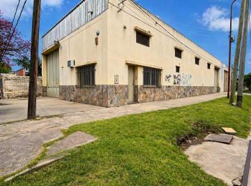 Bodega-Galpón · 240m² · Galpon en Venta La Plata - 240 m² Los Hornos