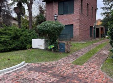 Casa de 3 ambientes, Cañuelas · Casa en Venta. Hermoso Lote. Grupo Electrogeno a Gas! en Club de Campo La Martona