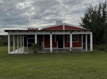 Casa · 60m² · 3 Ambientes · Casa en Venta en Cecilio Echevarria
