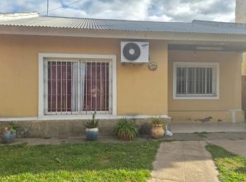 Casa · 95m² · 1 Ambiente · Oportunidad Casa en Villa Rosa