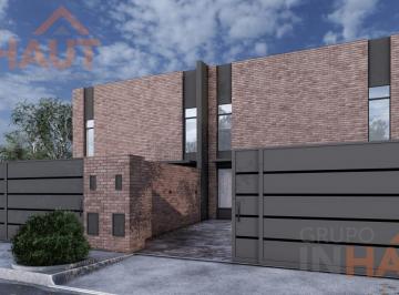 PH · 138m² · 6 Ambientes · 2 Cocheras · PH en Cipolletti