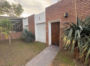 Casa de 5 ambientes, Córdoba · Venta Casa Urca 4 Dorm. - Apta Credito - m del Parque de Las Naciones y Av Rafael Nuñez