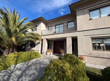 Casa de 5 ambientes, Luján de Cuyo · Venta Casa Particular en Chacras de Coria