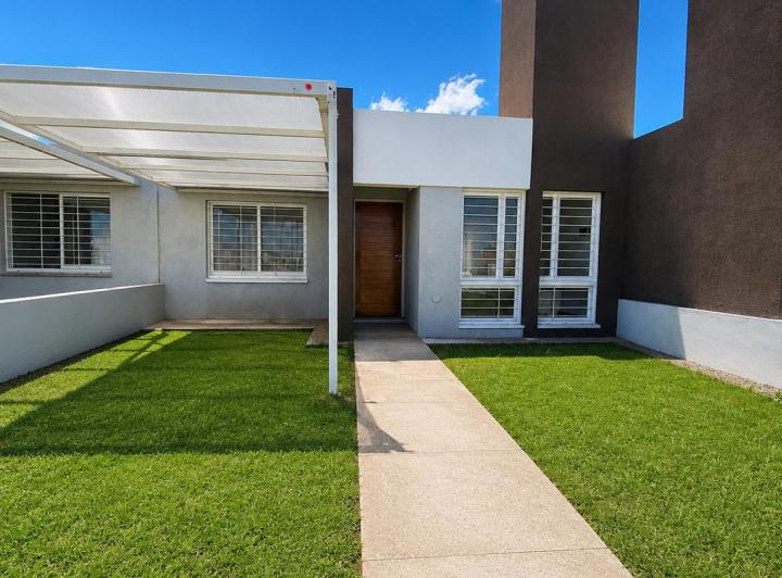 Casa · 58m² · 3 Ambientes · 1 Cochera