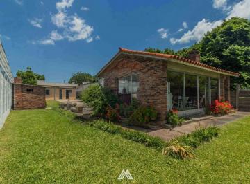 Casa · 178m² · 4 Ambientes · Venta Casa 3 Dorm Sayago con Barbacoa y Gran Fondo