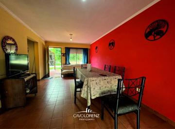 Casa · 81m² · 3 Ambientes · Moreno 9860 - Chalet 3 Ambientes con Entrada de Auto, Patio en Muy Buen Estado