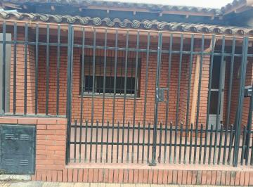 Casa en Venta de 4 ambientes Isidro Casanova · Venta de Casa de 4 Ambientes