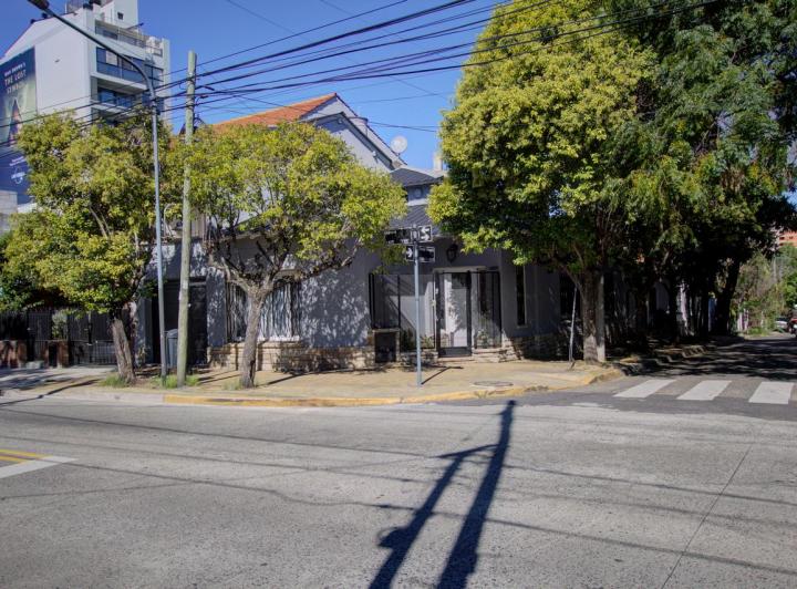 Casa · 140m² · 5 Ambientes · 1 Cochera