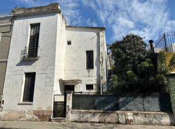 Casa de 4 ambientes, Parque Chacabuco · Dueño Vende Casa.