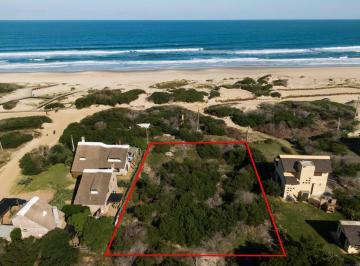 Terreno · 1255m² · Lote Frente Al Mar en Playa La Serena | 1.255 m² | La Paloma