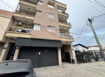 Departamento · 44m² · 3 Ambientes · 2 Cocheras · Dpto 3 Amb Venta V. Luzuriaga Cochera Apto Credito