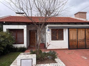 Foto · Casa en Barrio Arguello, Una Planta, Apto Crédito