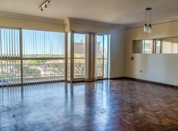 Departamento · 145m² · 6 Ambientes · 1 Cochera · Venta Semipiso Bv Galvez 3 Dorm.