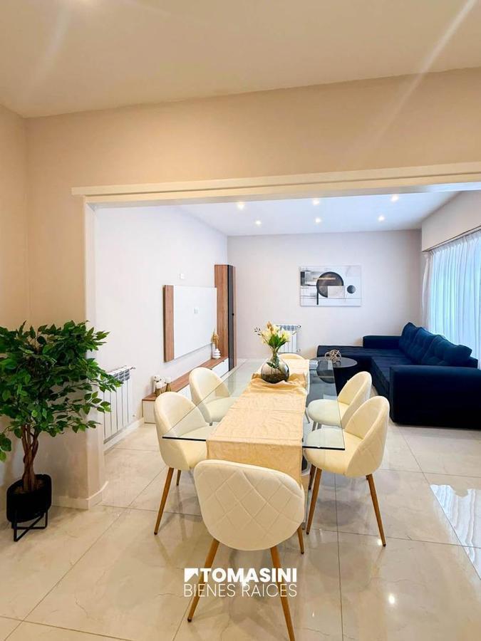Excelente chalet en ph de 4 ambientes con patio y garage