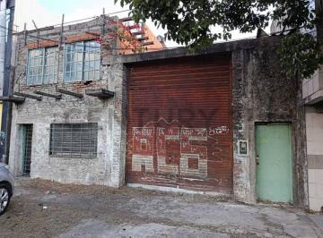 Terreno · 105m² · Venta Lote con Mejoras