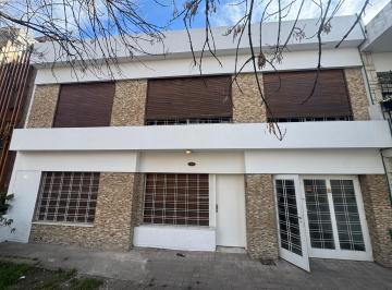 Casa de 12 ambientes, Córdoba · Casa Grande 2 Plantas a m El Nuevo Centro Shopping