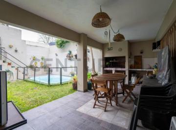 Casa · 184m² · 4 Ambientes · 1 Cochera · Casa en Venta en La Plata Zona Parque San Martin 3 Dorm. Cochera y Patio